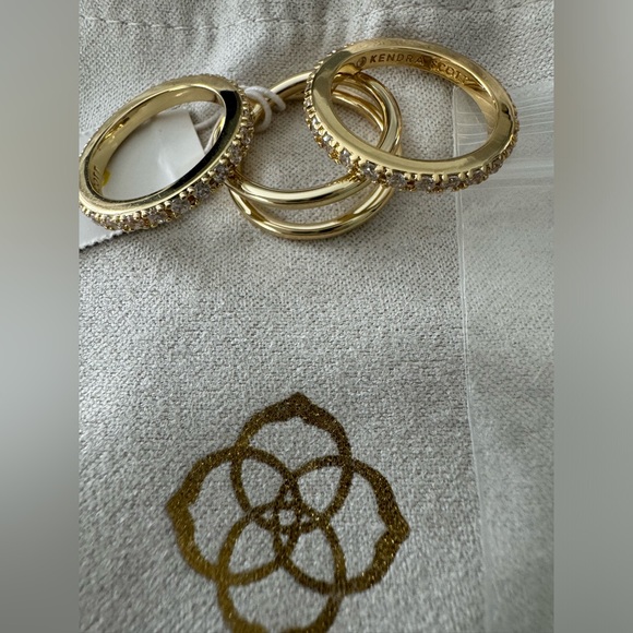 Kendra Scott Jewelry - Never worn Kendra Scott Livy gold ring stack- size 5